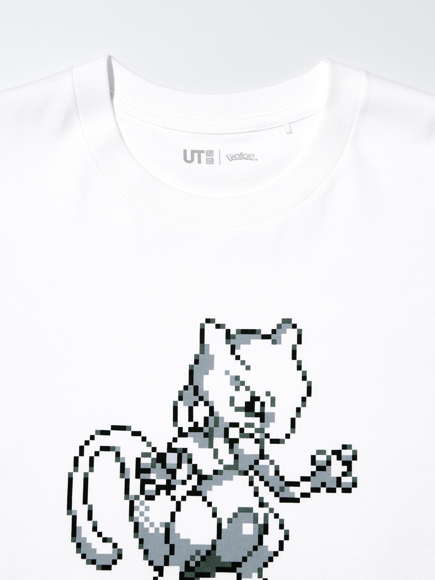 Pokémon 30th Anniversary - UT Short Sleeve Graphic T-shirt - MewTwo
